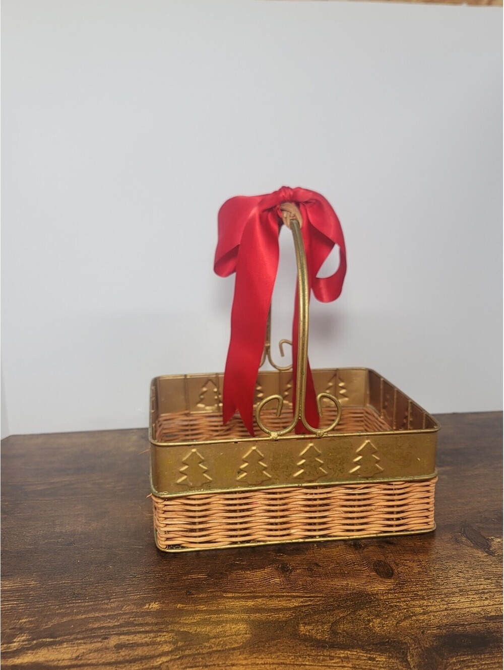 Christmas Themed Basket With Chicken Wire Bottom Gold Metal Handle And Red Bow